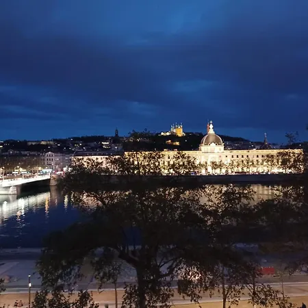 Allinlyon | Vue Hotel-dieu & Charme Haussmannien
